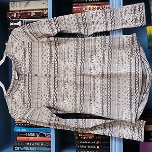 Worn women's fitted Columbia long sleeve shirt size M